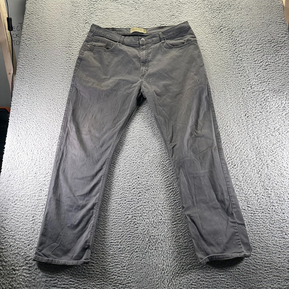 Wrangler Pant Men's 36x30 Gray Khakis Straight Stretch Workwear Utility Travel